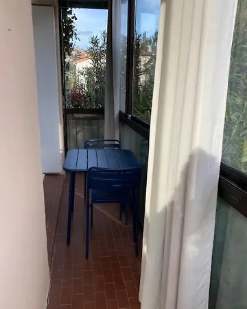 33 M2 , Climatise, Parking Exterieur Prive Gratuit *