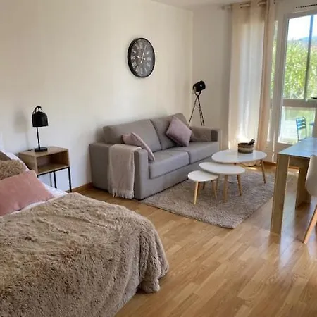 33 M2 , Climatise, Parking Exterieur Prive Gratuit *